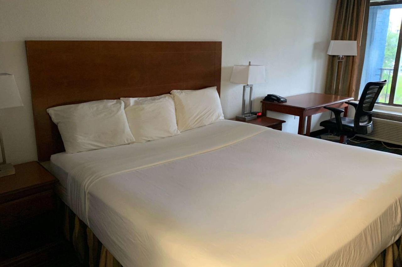 Travelodge By Wyndham Mobile Al Eksteriør bilde